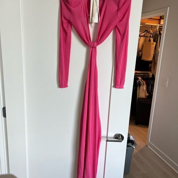 Daphne Dress in Rose
Bronx and Banco. BRAND NEW - Picture 7 of 8